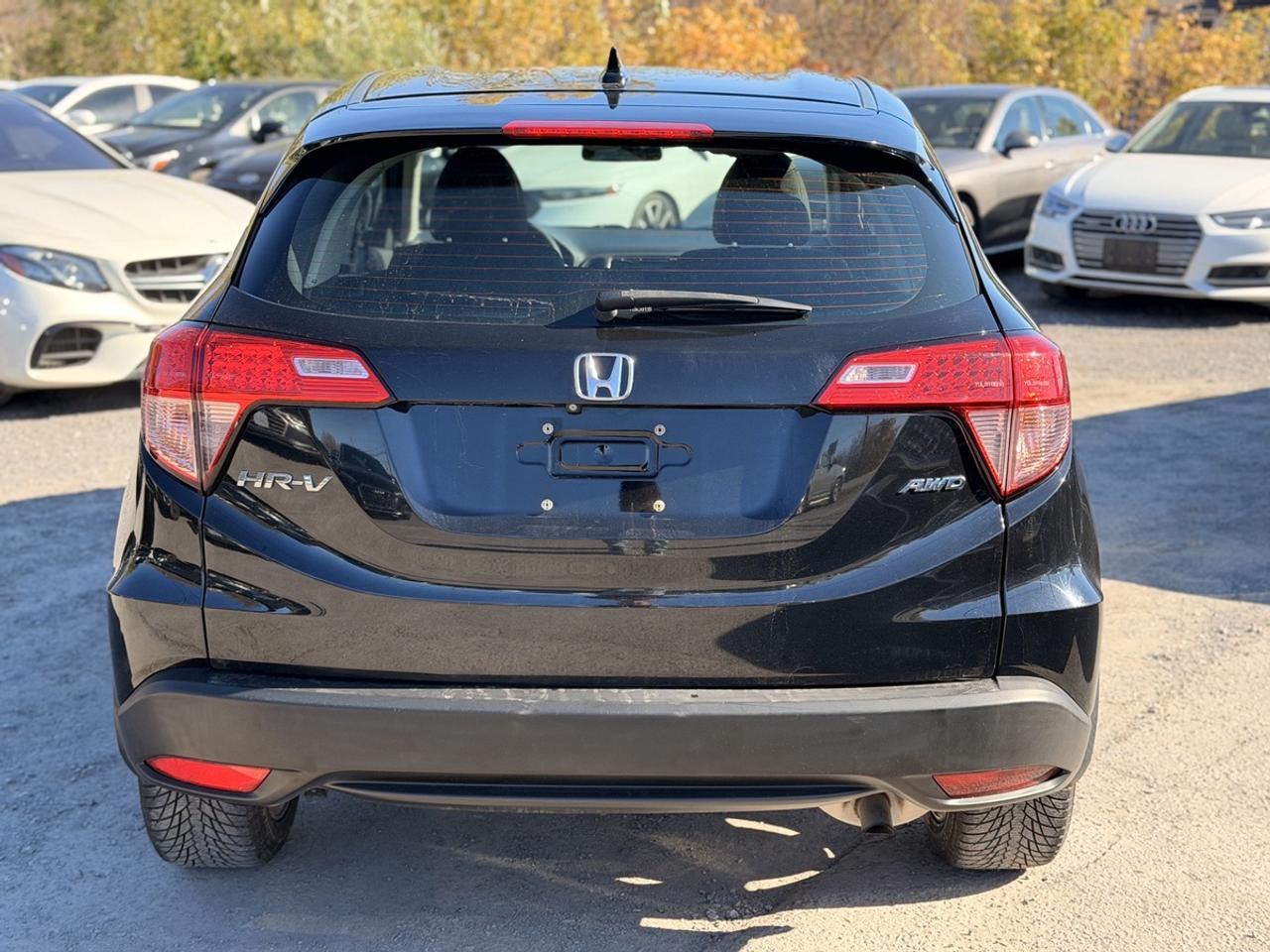 2016 Honda HR-V LX Photo