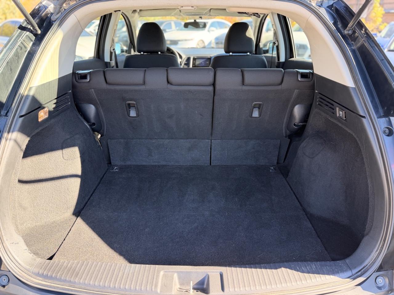 2016 Honda HR-V LX Photo