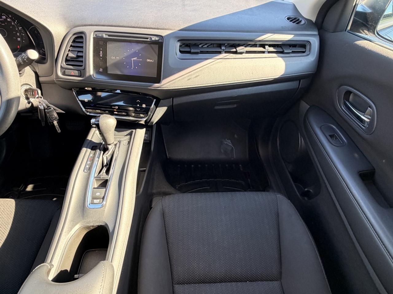 2016 Honda HR-V LX Photo