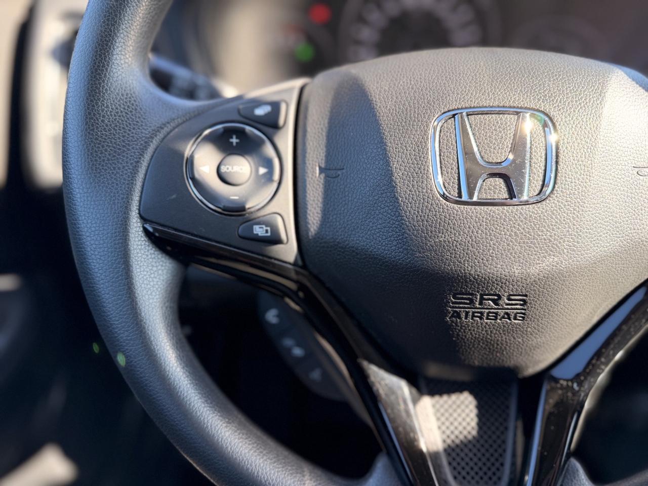 2016 Honda HR-V LX Photo