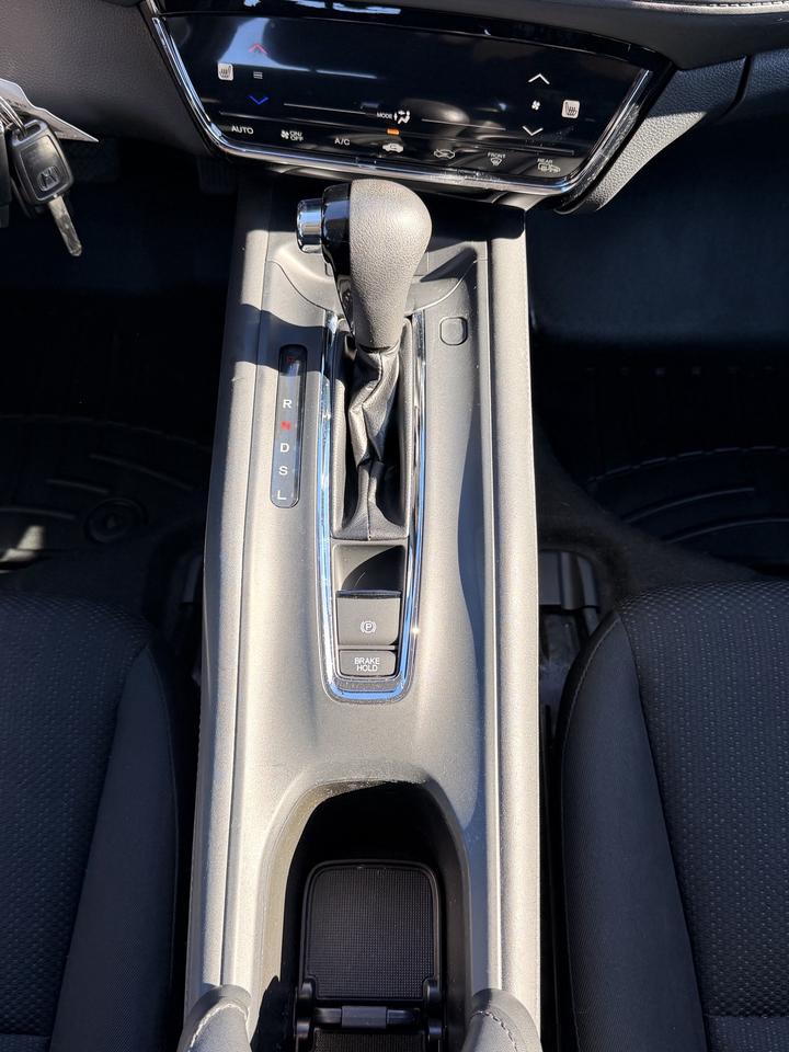 2016 Honda HR-V LX Photo