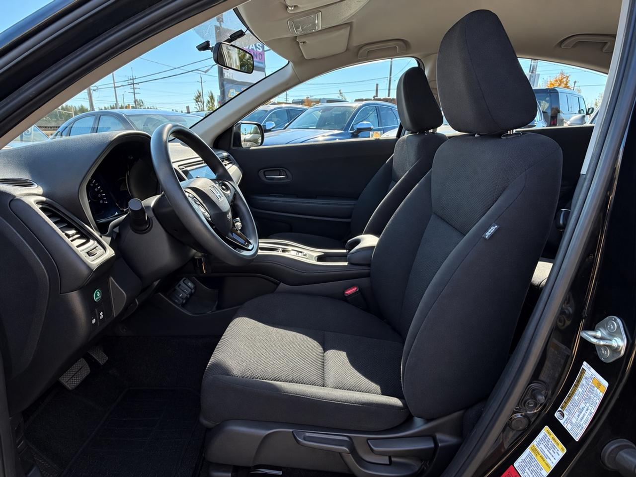 2016 Honda HR-V LX Photo