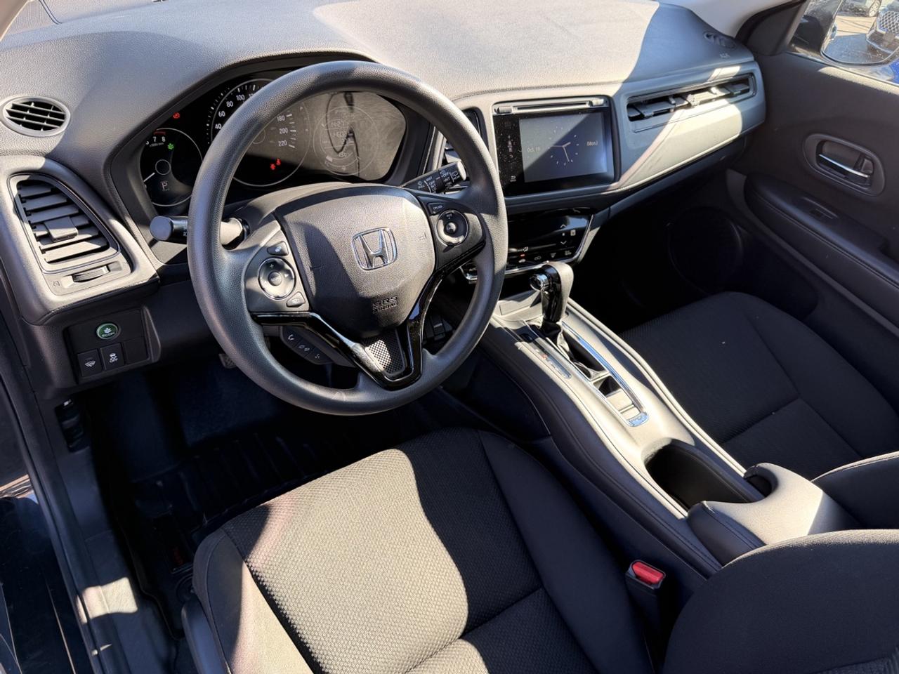 2016 Honda HR-V LX Photo