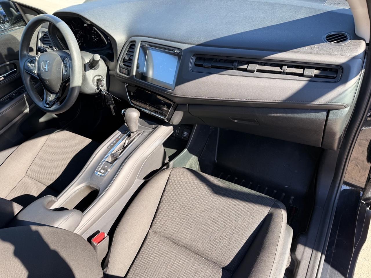 2016 Honda HR-V LX Photo