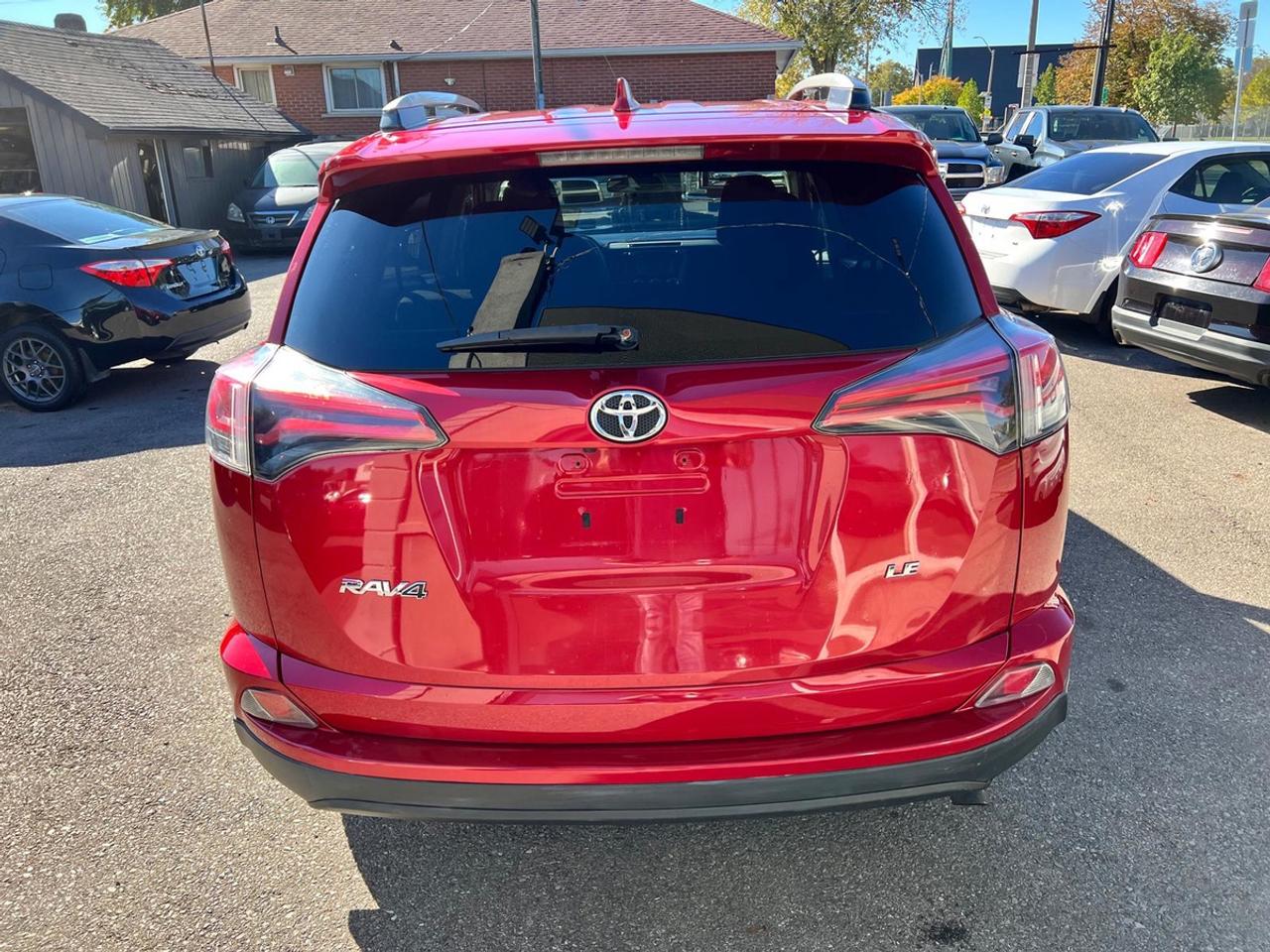 2017 Toyota RAV4 LE Photo