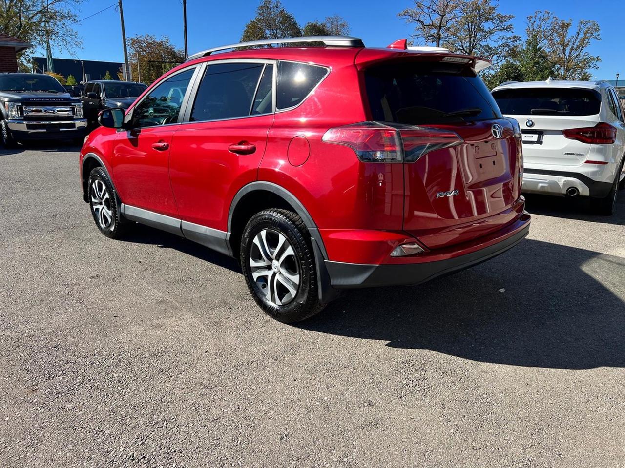 2017 Toyota RAV4 LE Photo