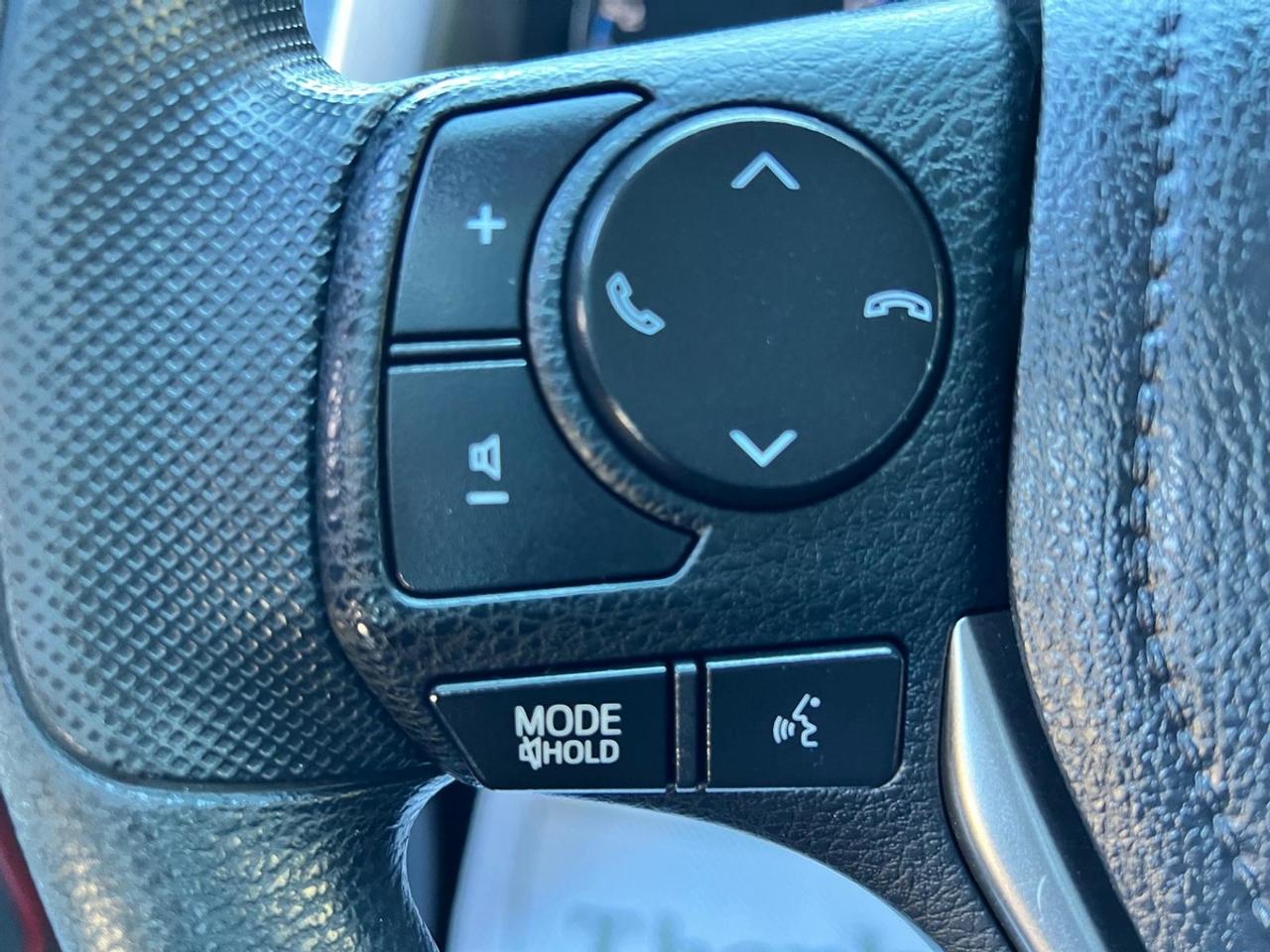 2017 Toyota RAV4 LE Photo