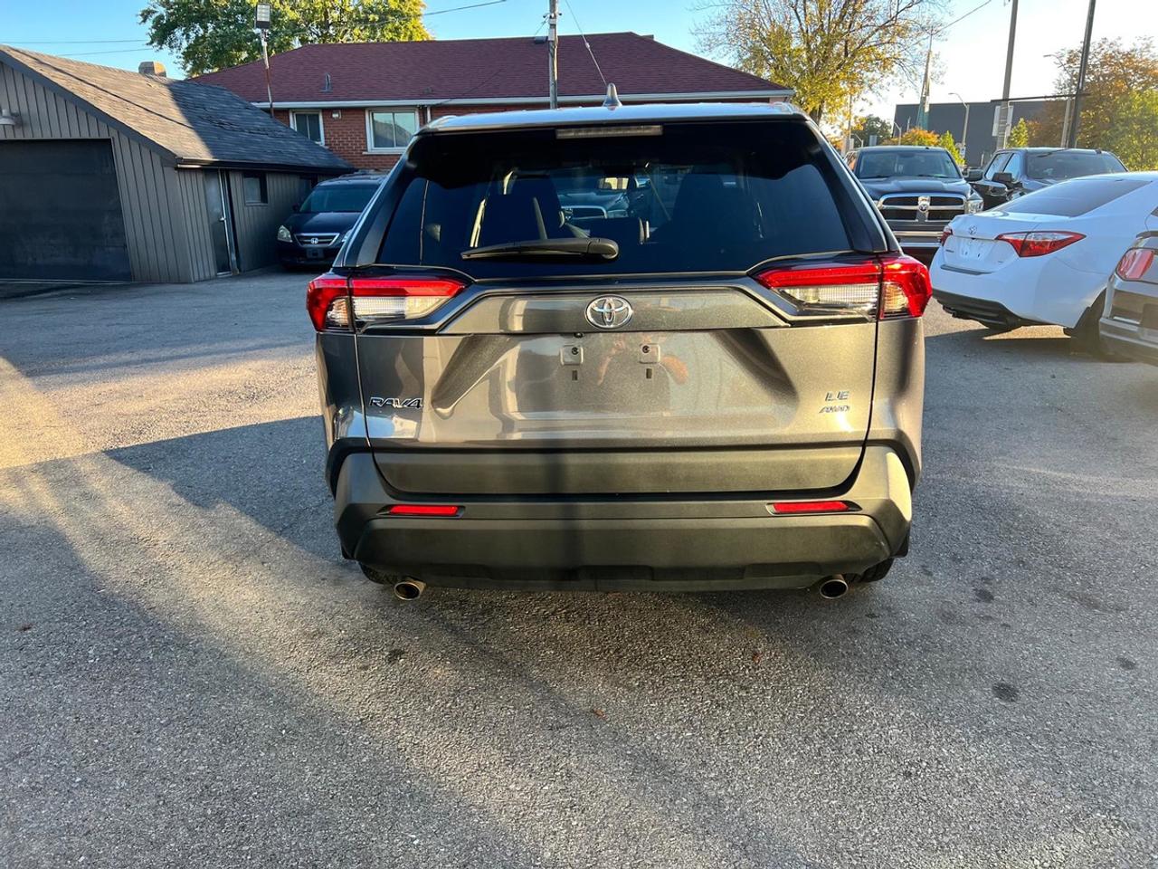 2023 Toyota RAV4 LE Photo3