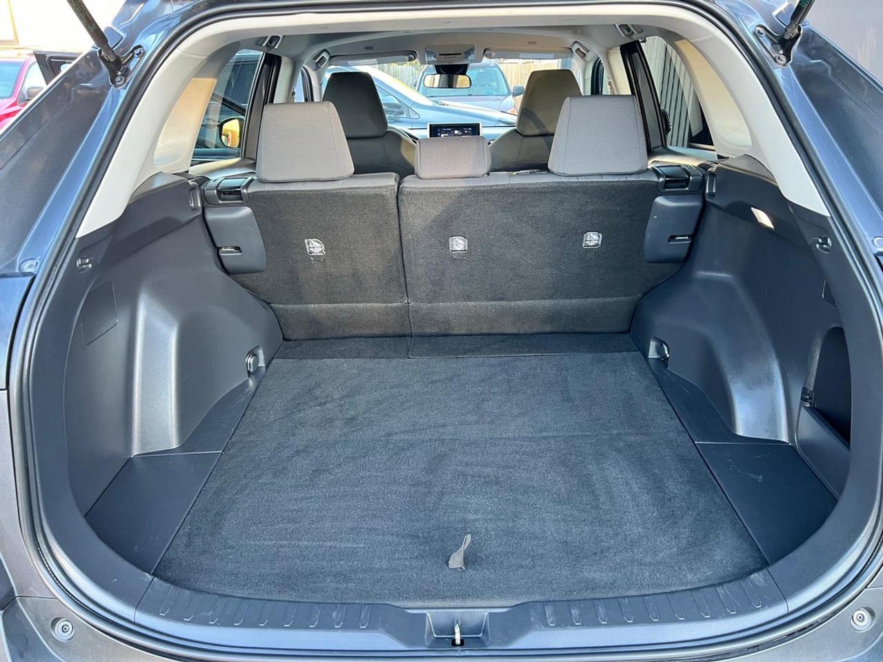 2023 Toyota RAV4 LE Photo