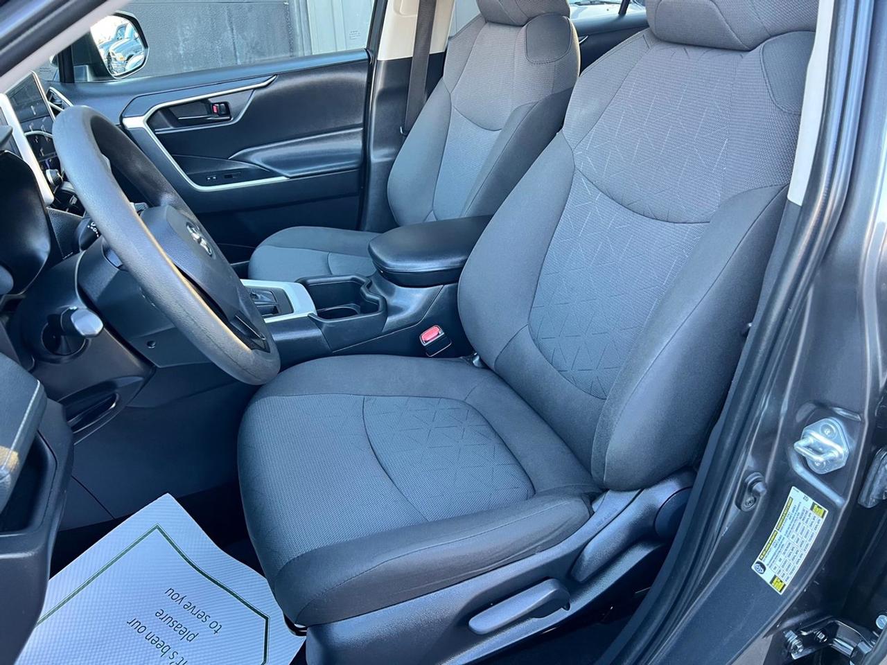 2023 Toyota RAV4 LE Photo