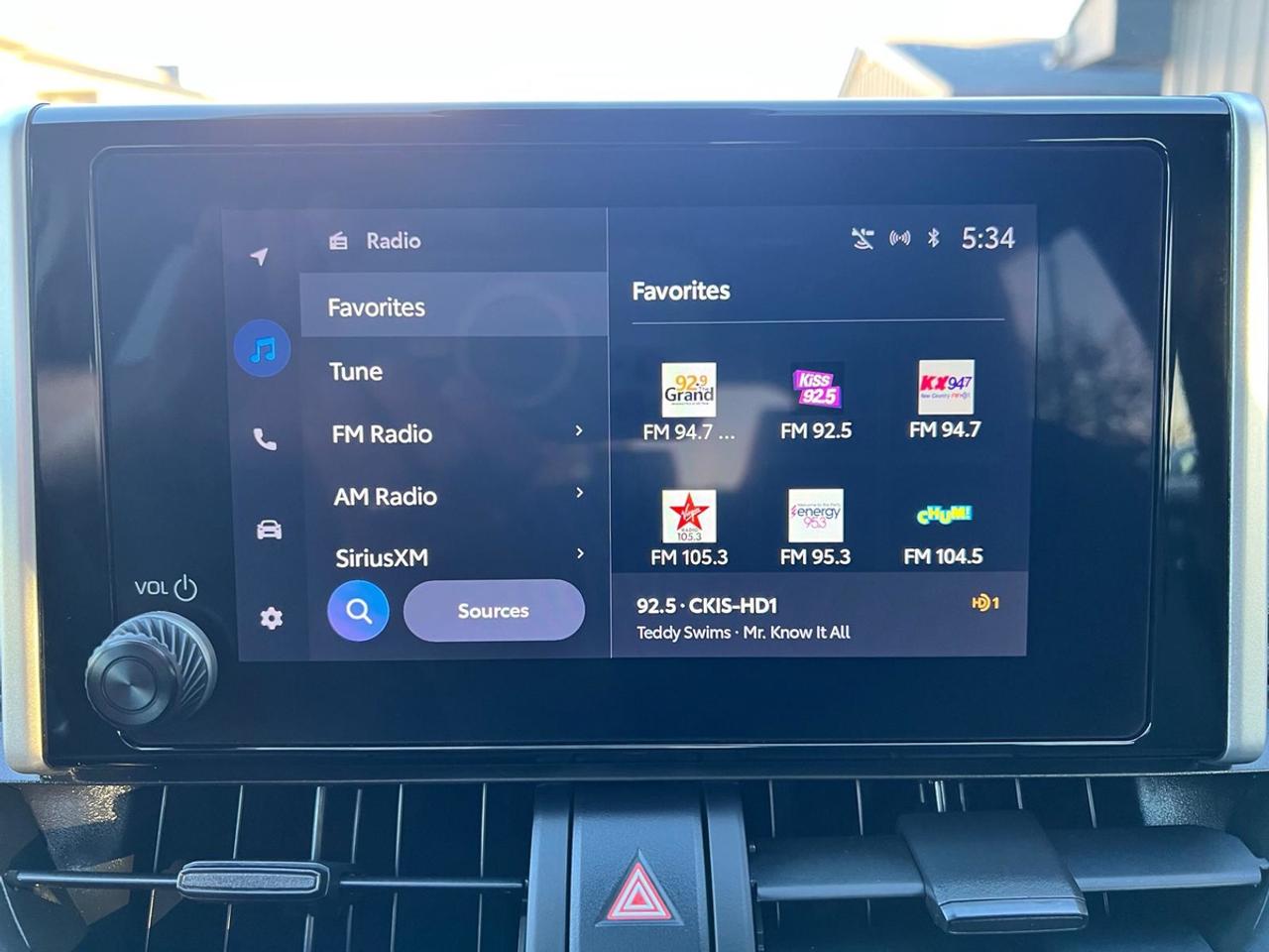 2023 Toyota RAV4 LE Photo