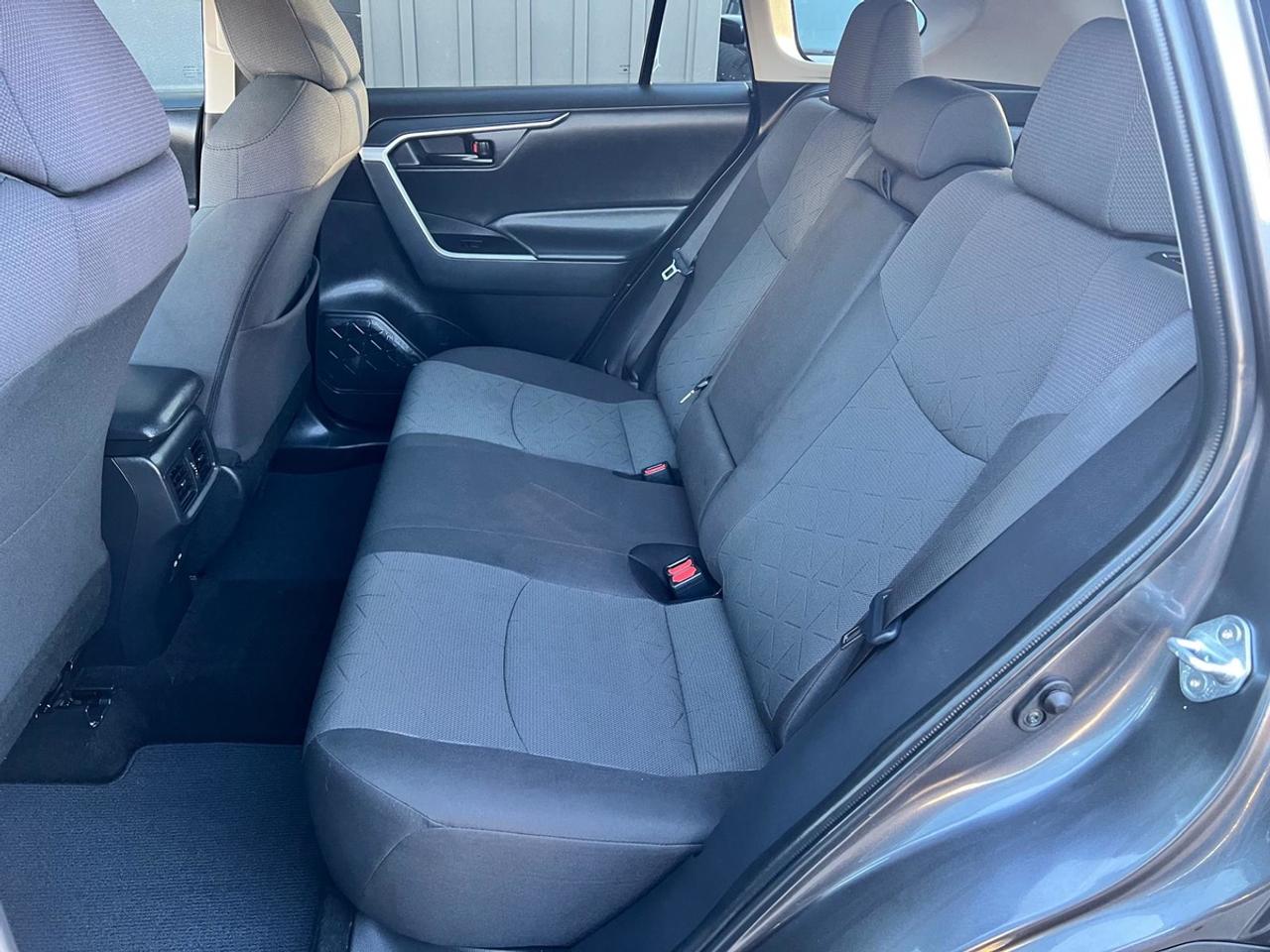 2023 Toyota RAV4 LE Photo