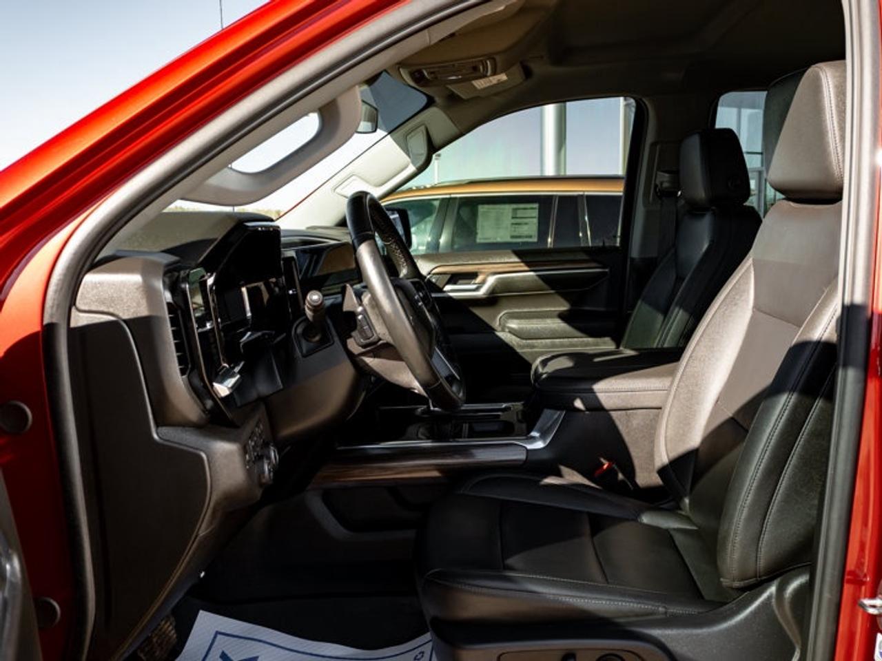 2024 Chevrolet Silverado 1500 RST Photo