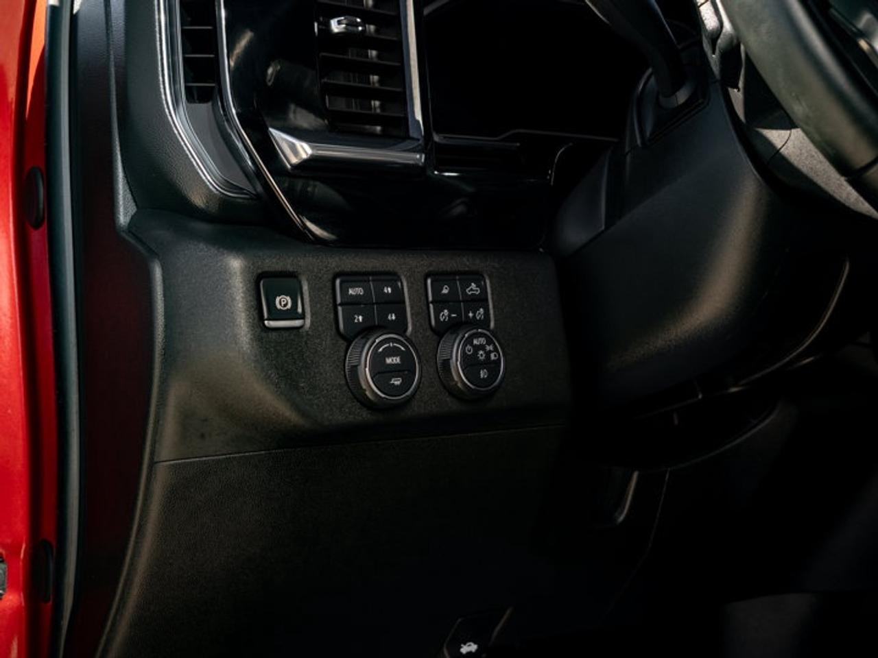 2024 Chevrolet Silverado 1500 RST Photo