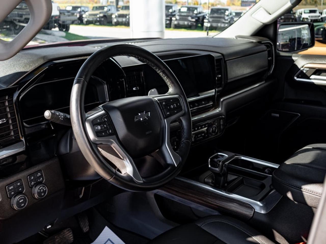 2024 Chevrolet Silverado 1500 RST Photo