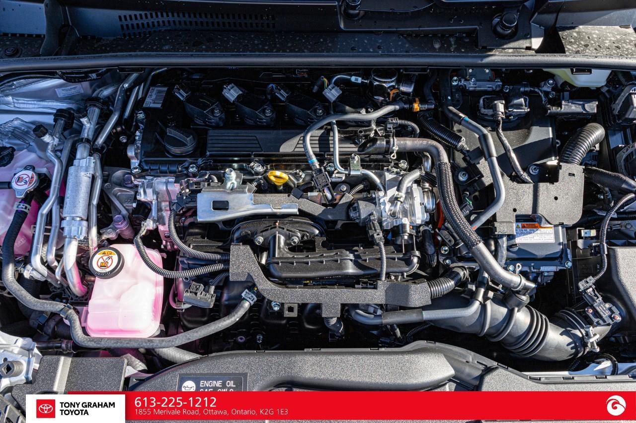 2027 Toyota Prius Plug-In Hybrid XSE Photo