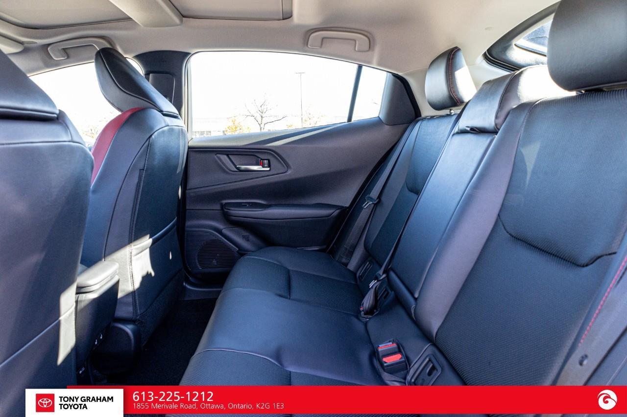 2027 Toyota Prius Plug-In Hybrid XSE Photo