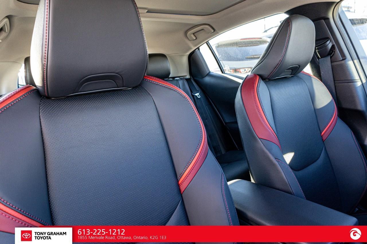 2027 Toyota Prius Plug-In Hybrid XSE Photo