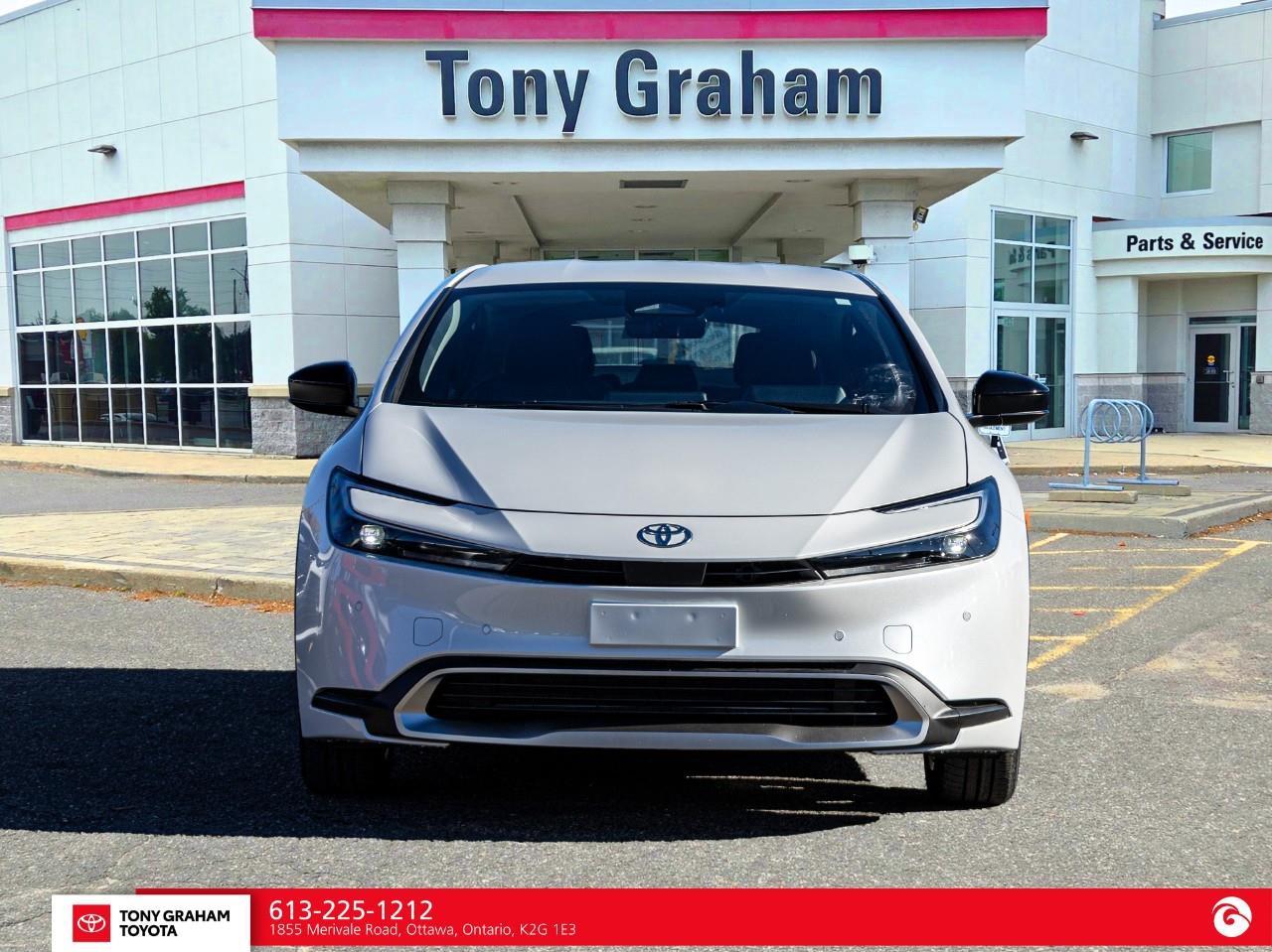 2027 Toyota Prius Plug-In Hybrid SE Photo