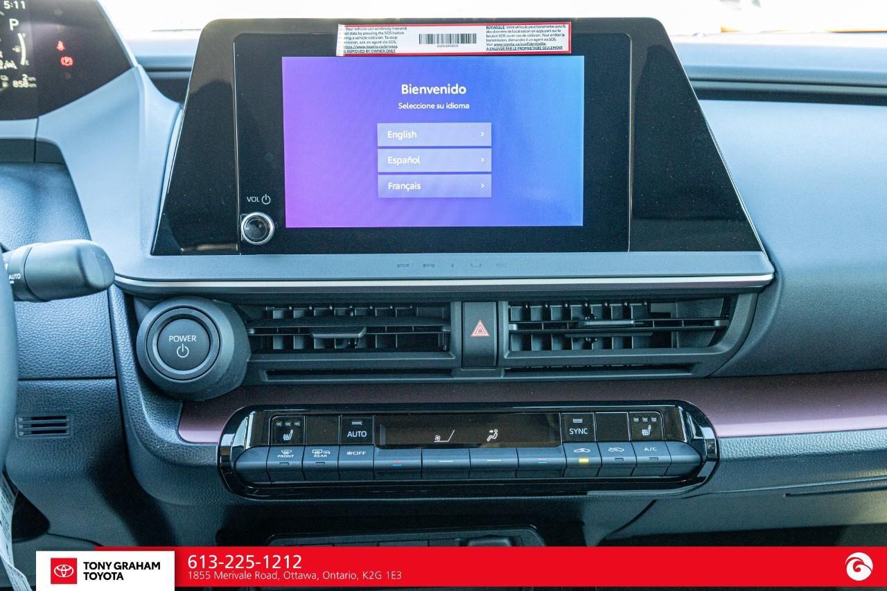 2027 Toyota Prius Plug-In Hybrid SE Photo