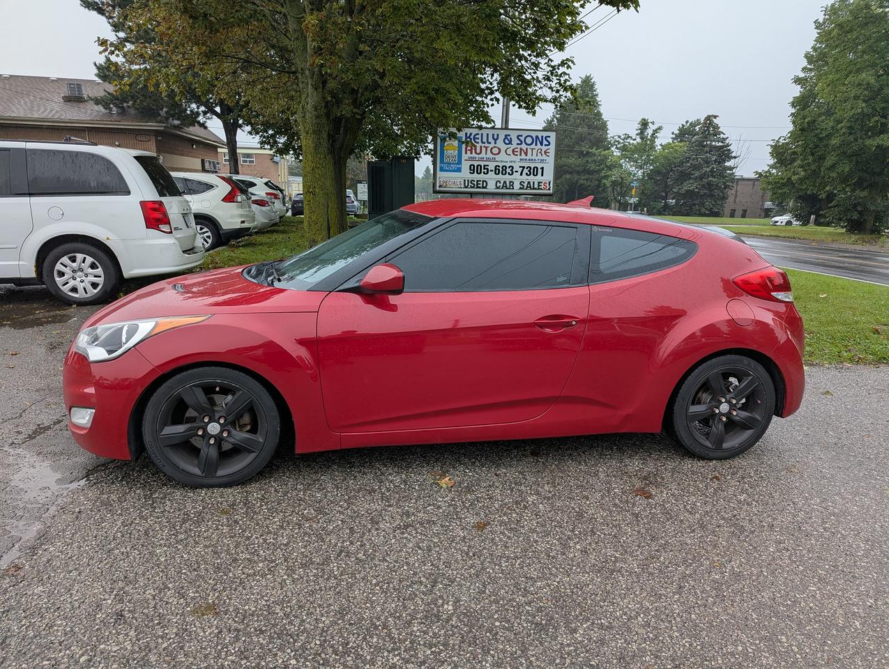 2012 Hyundai Veloster "Gas MISER" certified + FREE oil change Photo3