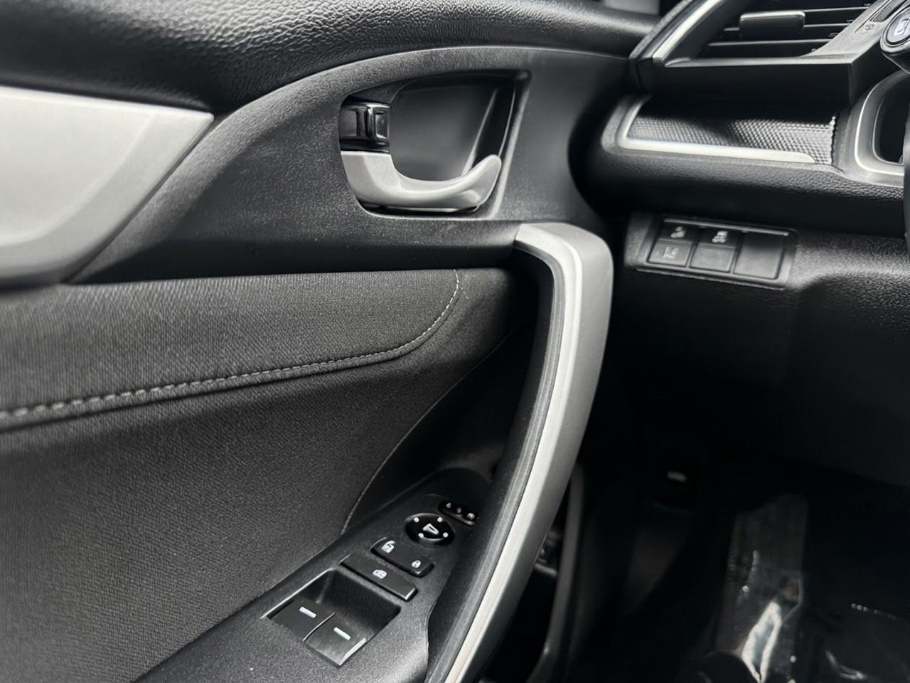 2019 Honda Civic Sport Photo