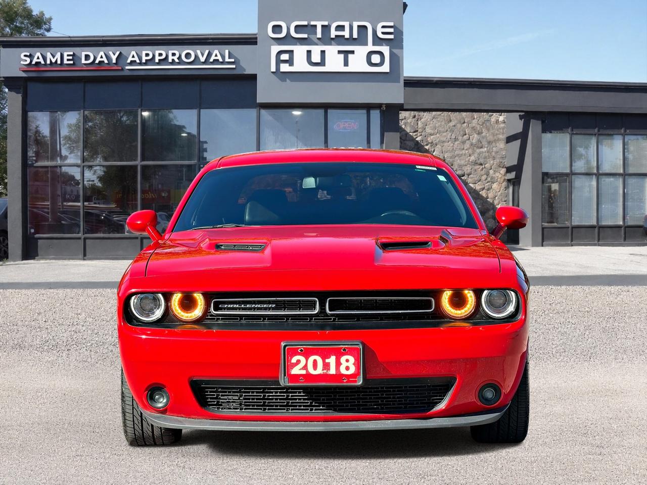 2018 Dodge Challenger SXT Plus Photo