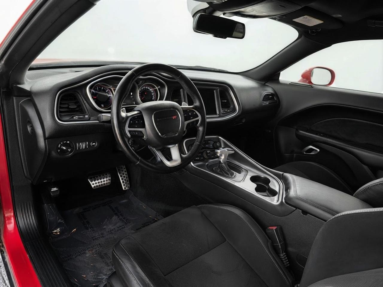 2018 Dodge Challenger SXT Plus Photo