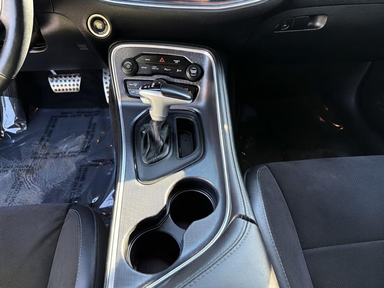 2018 Dodge Challenger SXT Plus Photo