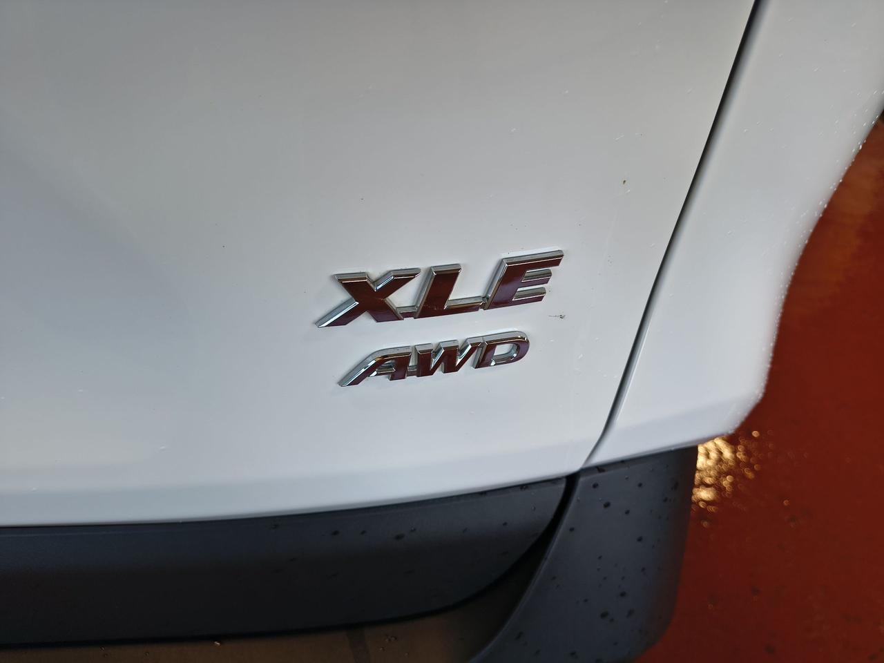 2022 Toyota RAV4 XLE Photo