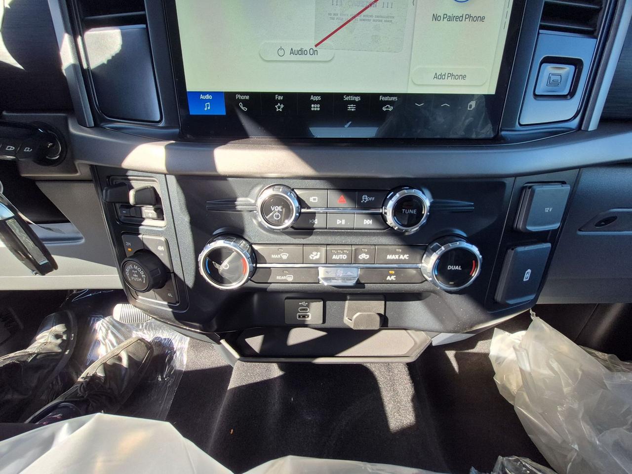 2026 Ford F-150 XLT 4WD SuperCrew 6.5' Box Photo