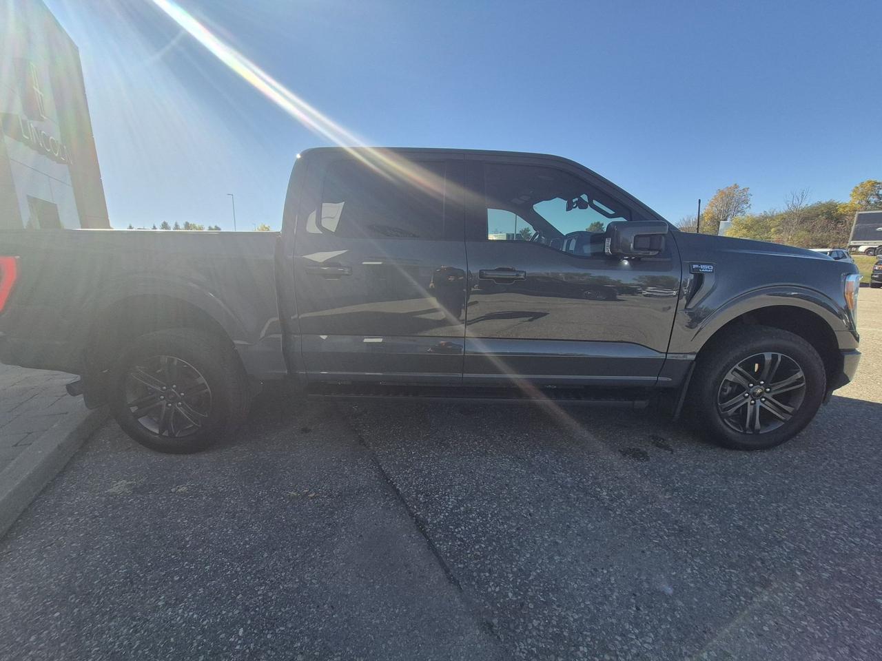 2021 Ford F-150 SPORT! 20'S! LEATHER! HEATED SEATS! REAR CAMERA! Photo3