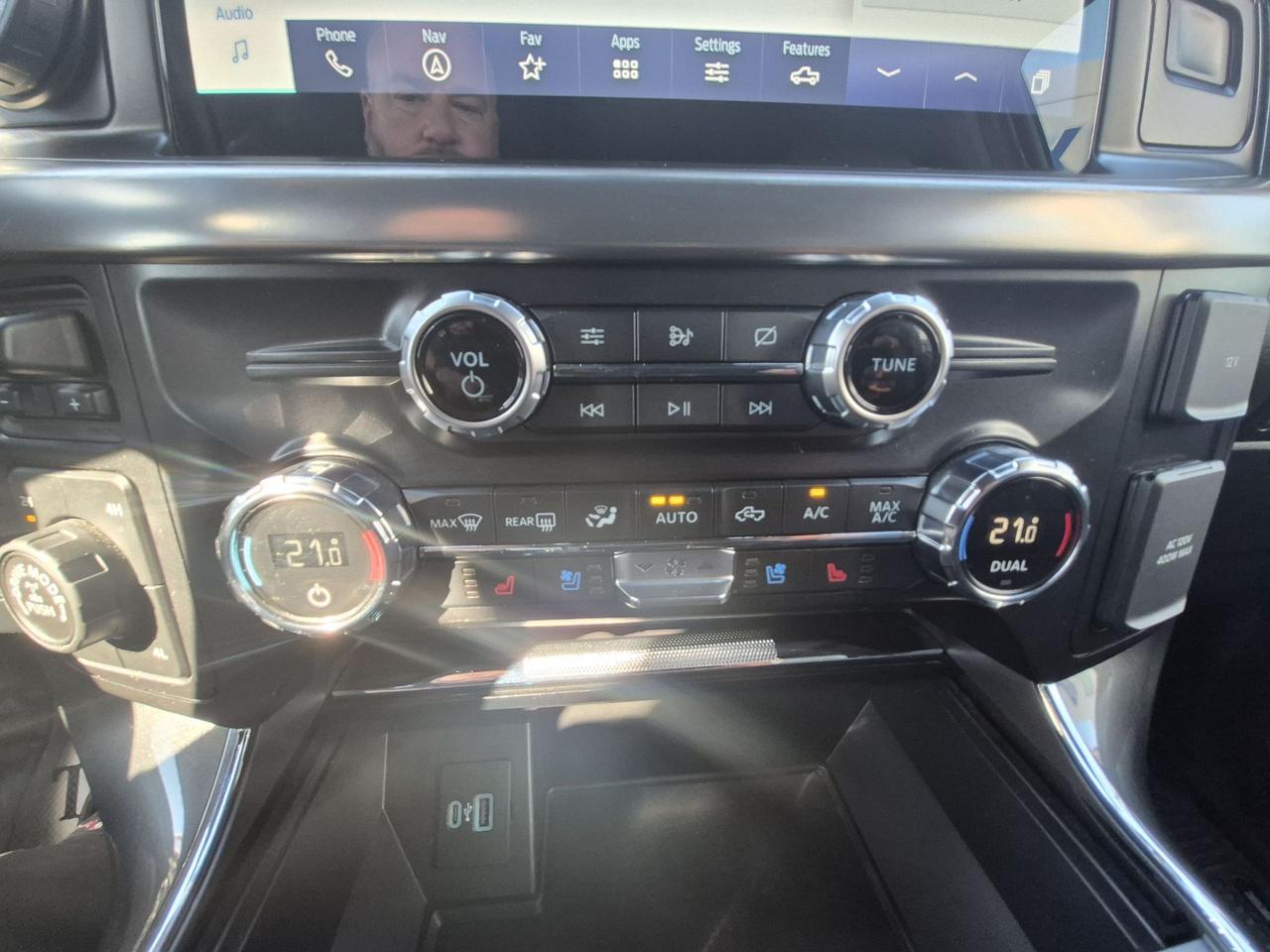 2021 Ford F-150 SPORT! 20'S! LEATHER! HEATED SEATS! REAR CAMERA! Photo