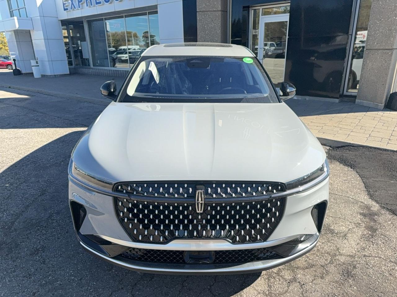 2026 Lincoln Nautilus Premiere AWD Photo4