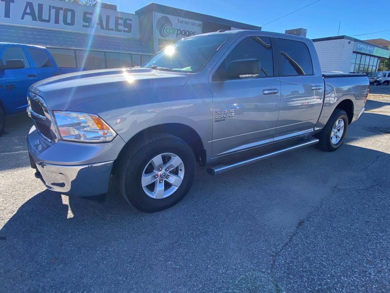 2020 RAM 1500 Classic SLT CREW CAB 4X4!! Photo1