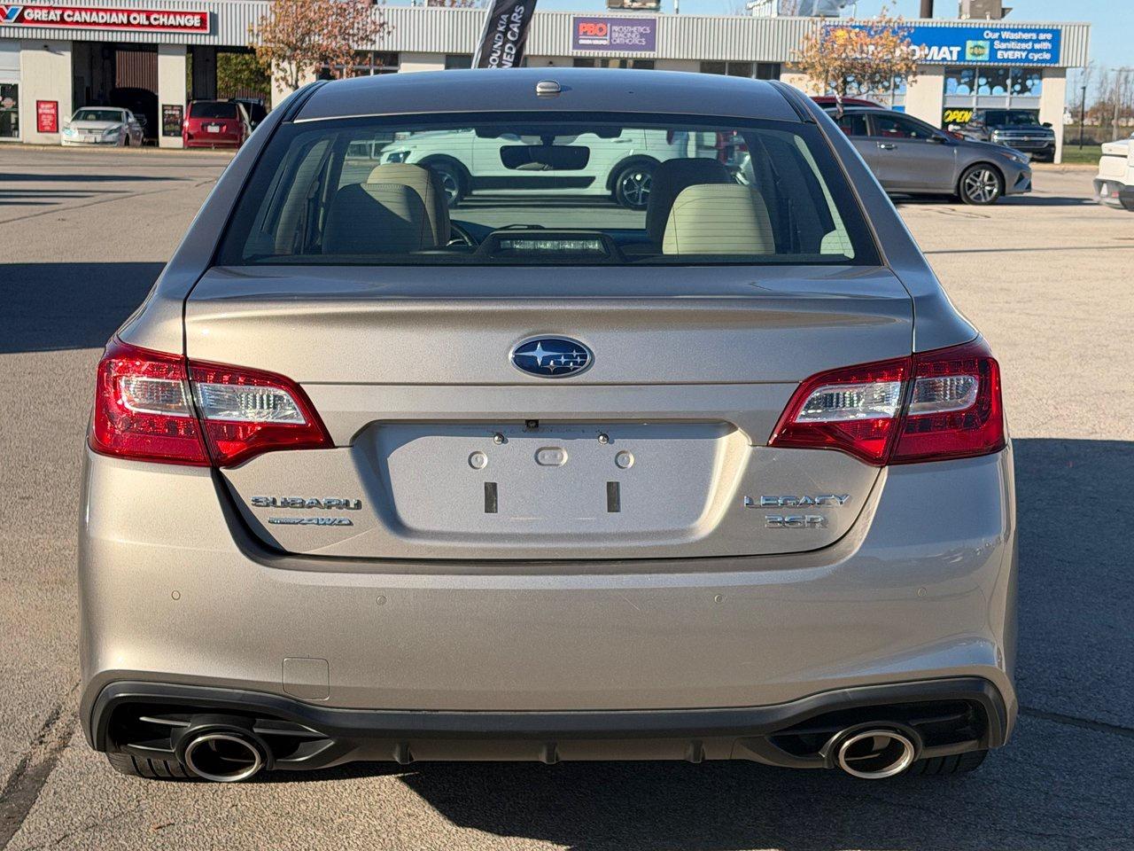 2019 Subaru Legacy LIMITED Photo