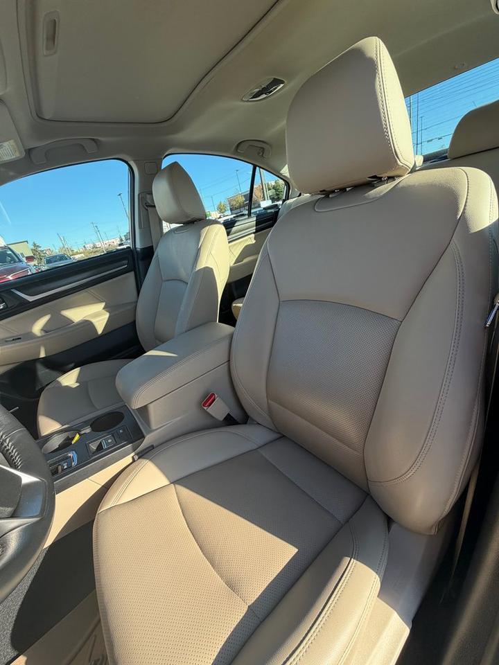 2019 Subaru Legacy LIMITED Photo