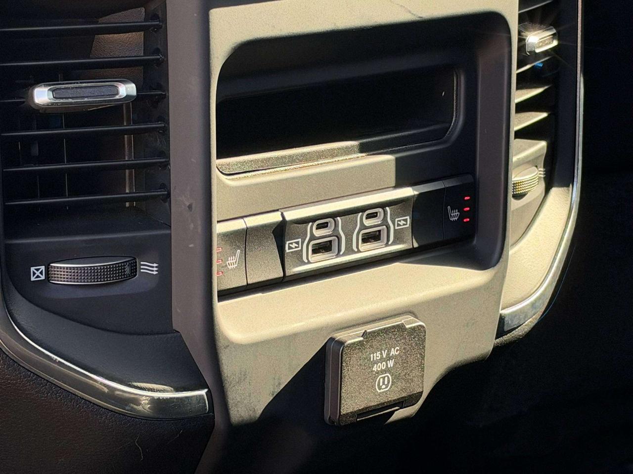 2022 RAM 2500 One Owner   Clean CarFax   6.7L Cummins   2 Keys Photo