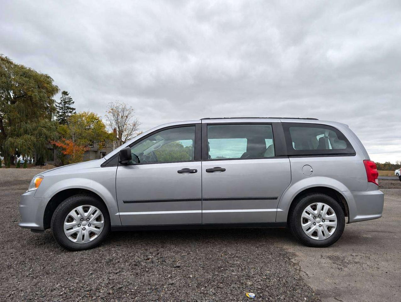 2015 Dodge Grand Caravan Canada Value Package (One Owner, No Accidents) Photo