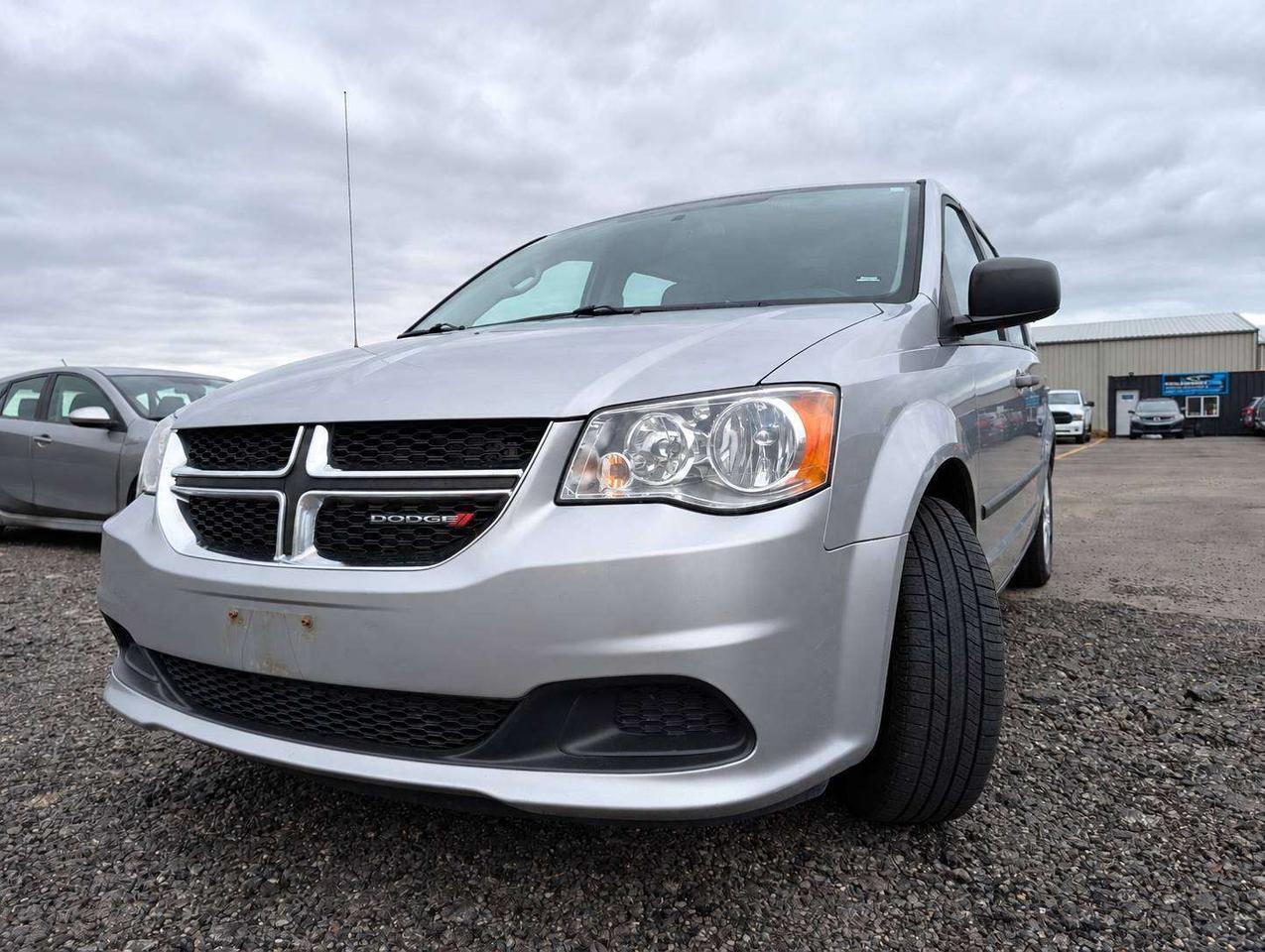 2015 Dodge Grand Caravan Canada Value Package (One Owner, No Accidents) Photo0