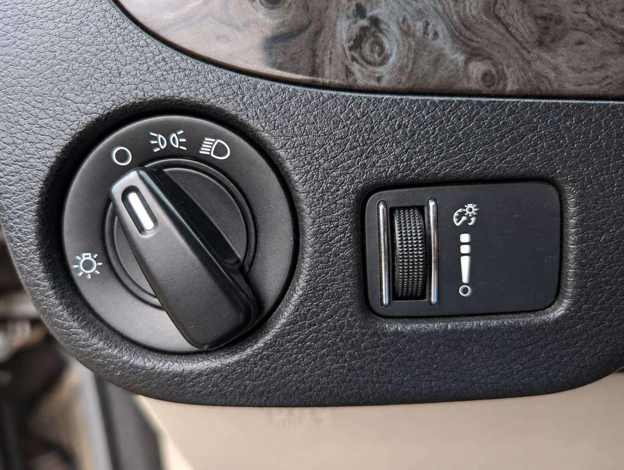 2015 Dodge Grand Caravan Canada Value Package (One Owner, No Accidents) Photo