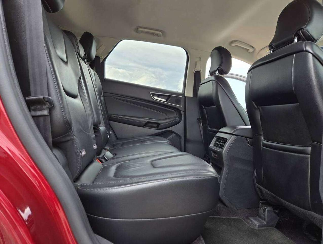 2016 Ford Edge Titanium (No Accidents, Dealer Serviced) Photo
