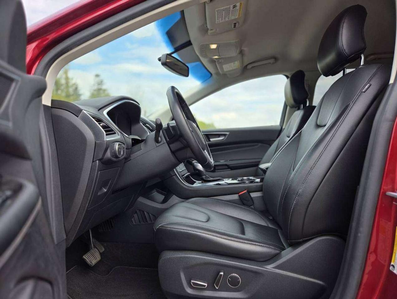 2016 Ford Edge Titanium (No Accidents, Dealer Serviced) Photo