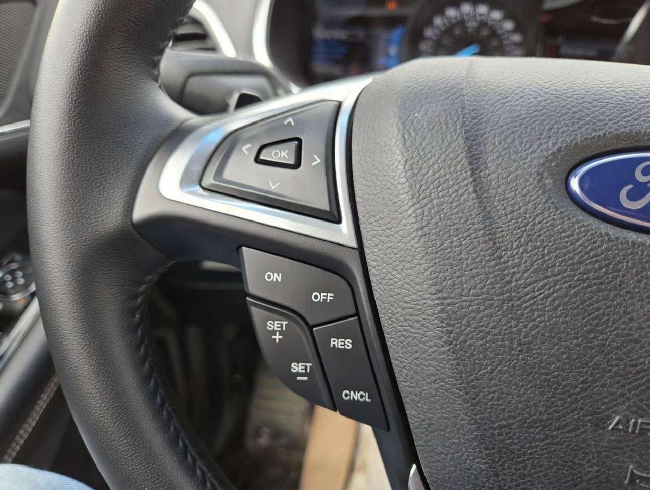 2016 Ford Edge Titanium (No Accidents, Dealer Serviced) Photo