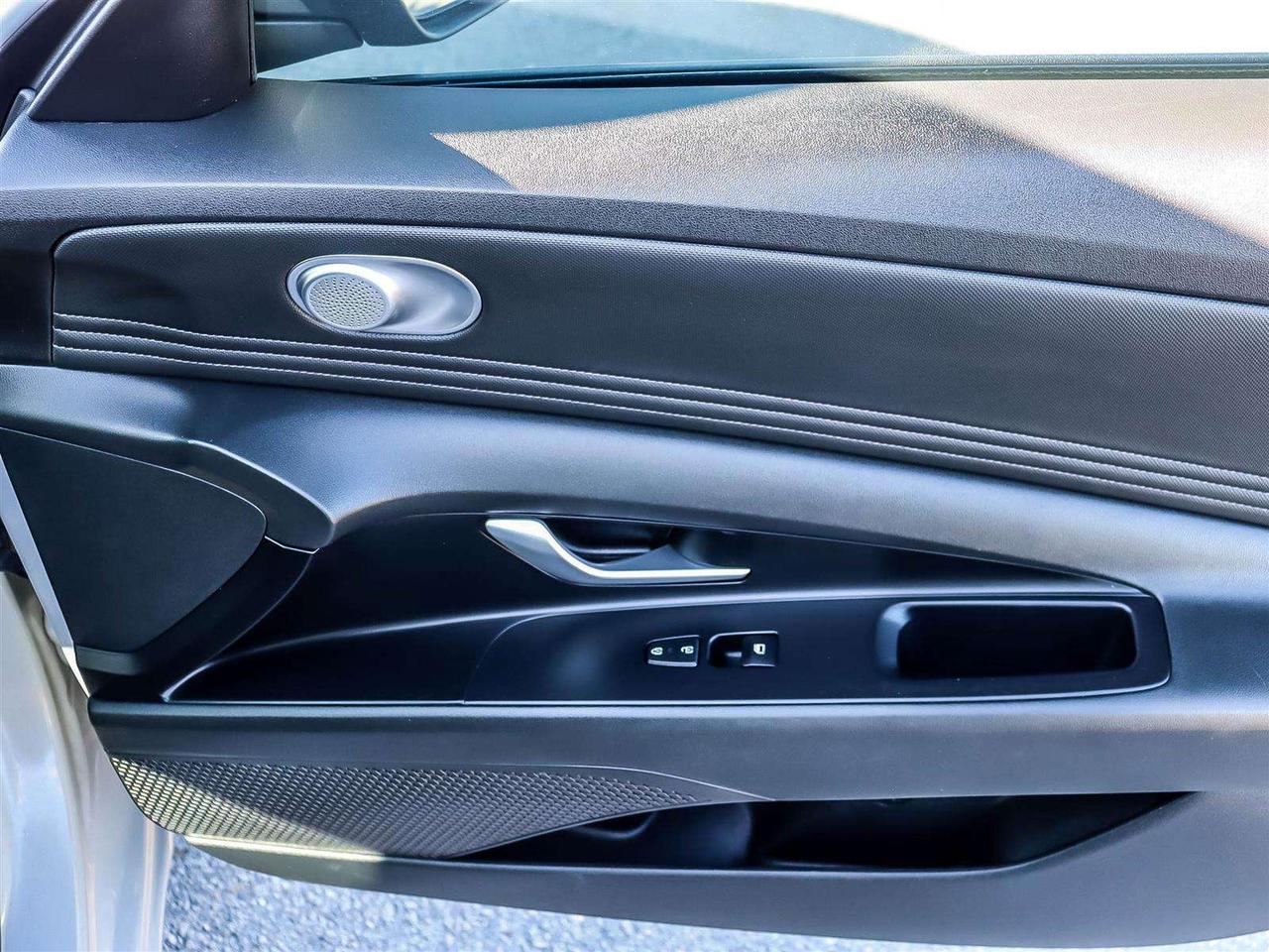 2021 Hyundai Elantra Preferred Photo