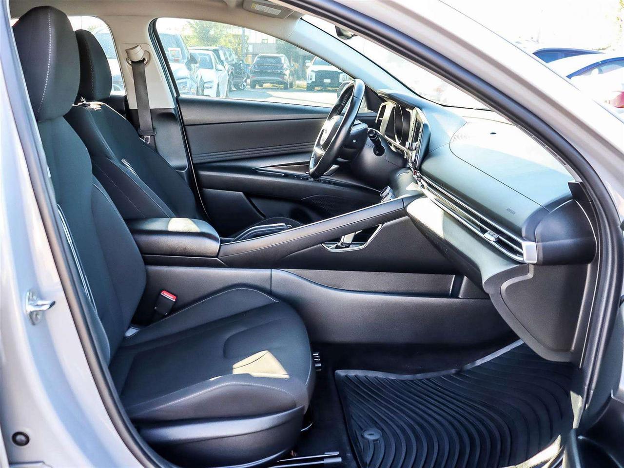 2021 Hyundai Elantra Preferred Photo