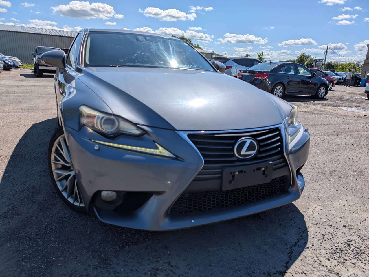2014 Lexus IS 250 AWD Photo
