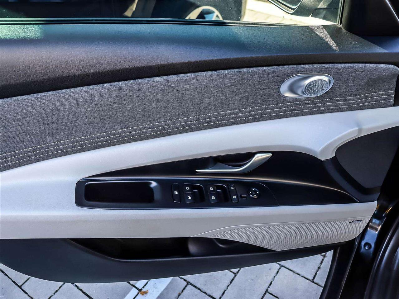 2022 Hyundai Elantra Ultimate Tech Photo