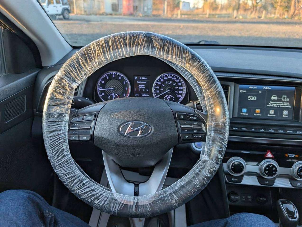 2019 Hyundai Elantra Preferred (One Owner) Photo