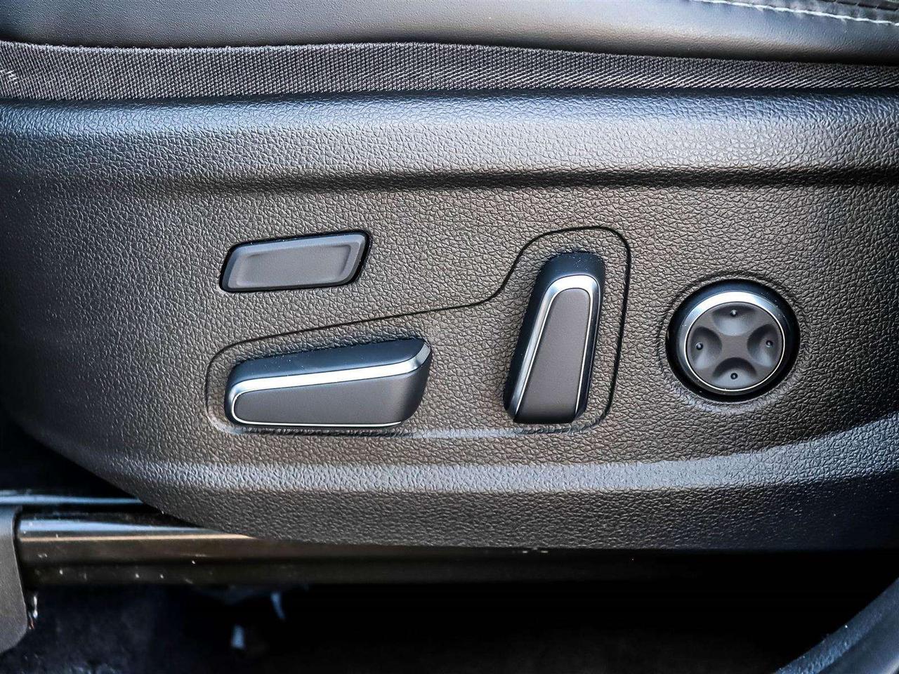 2023 Hyundai Santa Fe Ultimate Calligraphy Photo